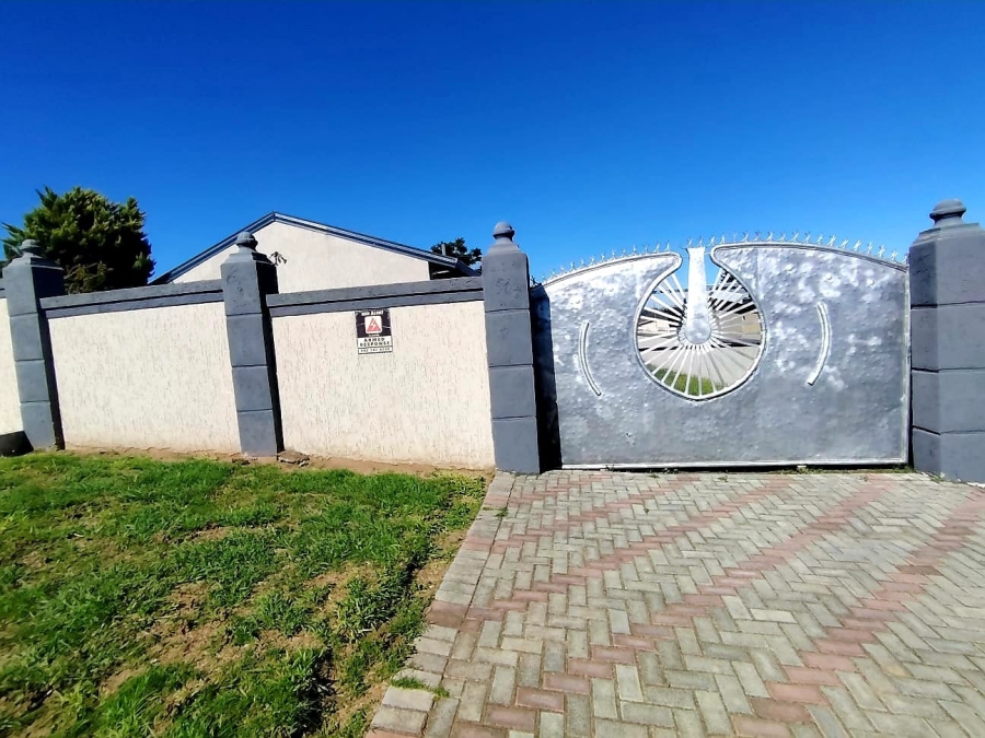 4 Bedroom Property for Sale in West Bank Eastern Cape